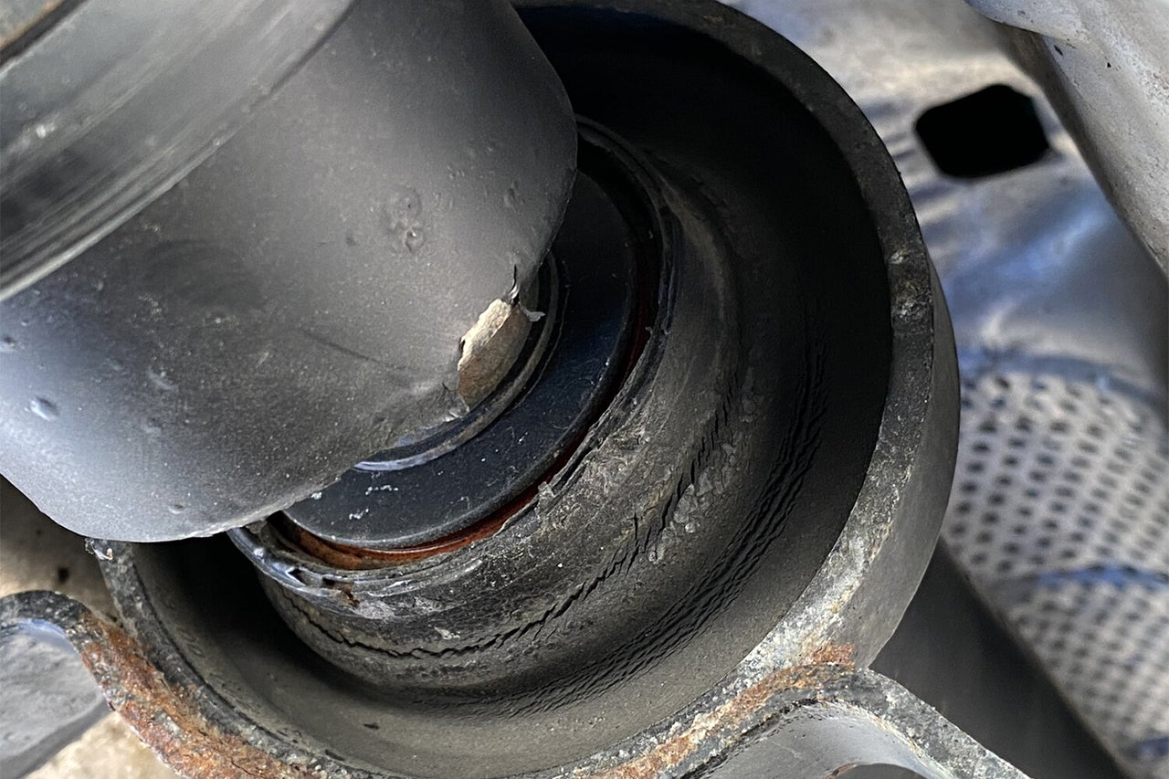 9Y0 Cayenne / Urus / RS Q8 / Bentayga JXB Performance Driveshaft Center Support Bearing Carrier Upgrade