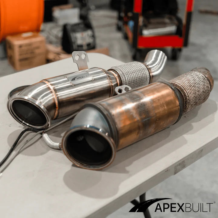 APEXBUILT® BMW G-CHASSIS B58 HIGH-FLOW CATTED DOWNPIPE (2018+)